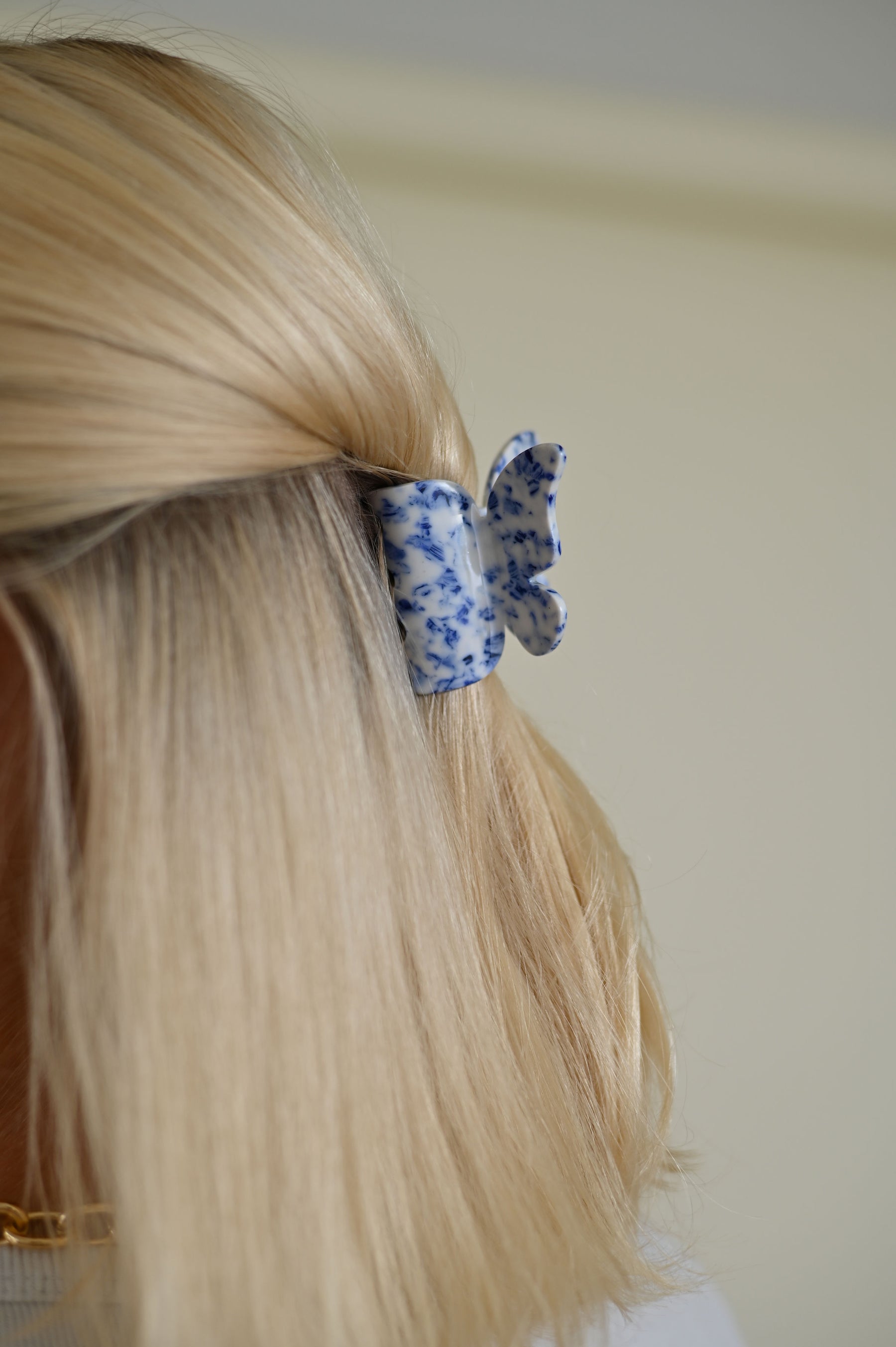 Butterfly Clip