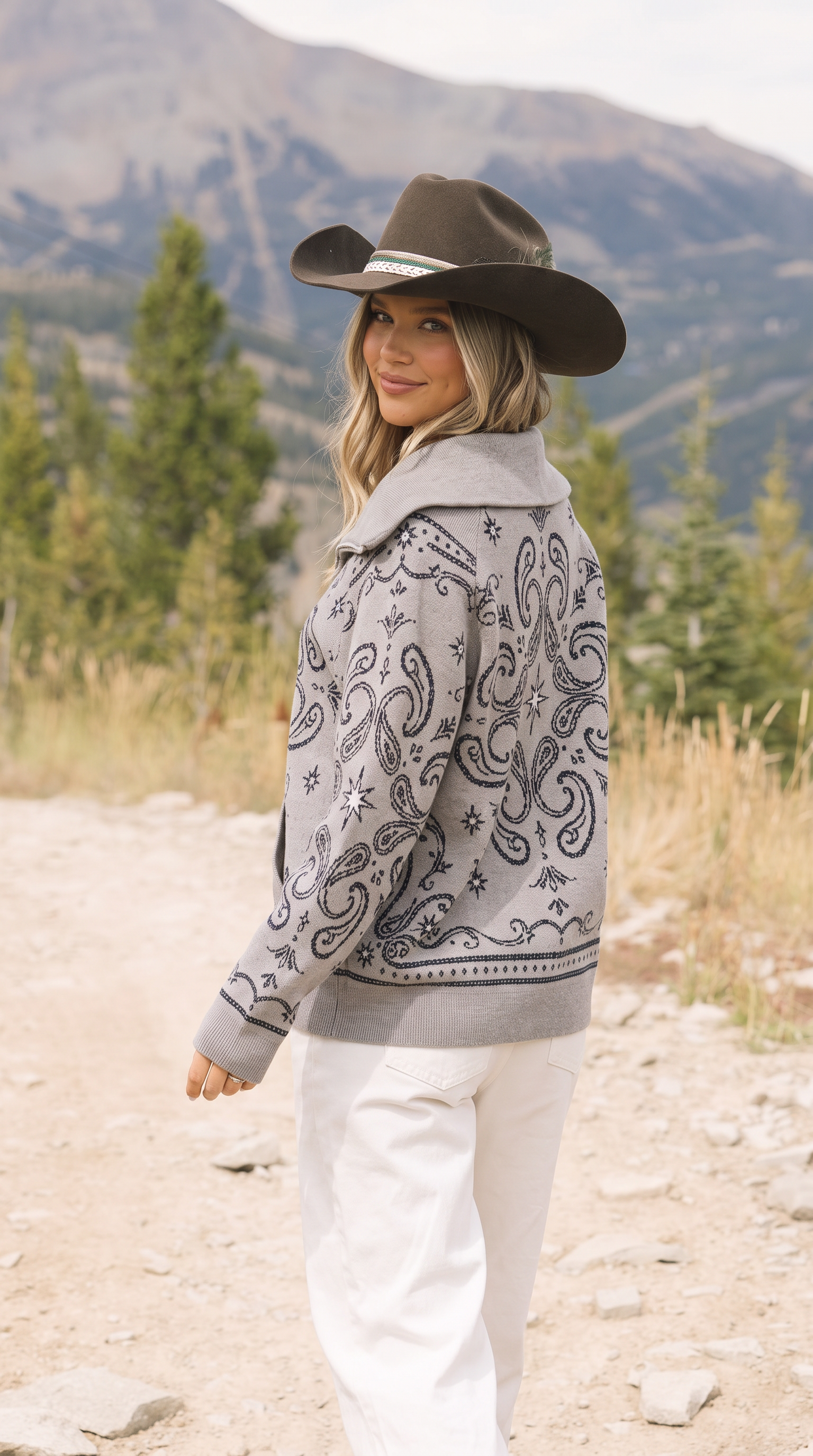 Goes West Sweater - Grey
