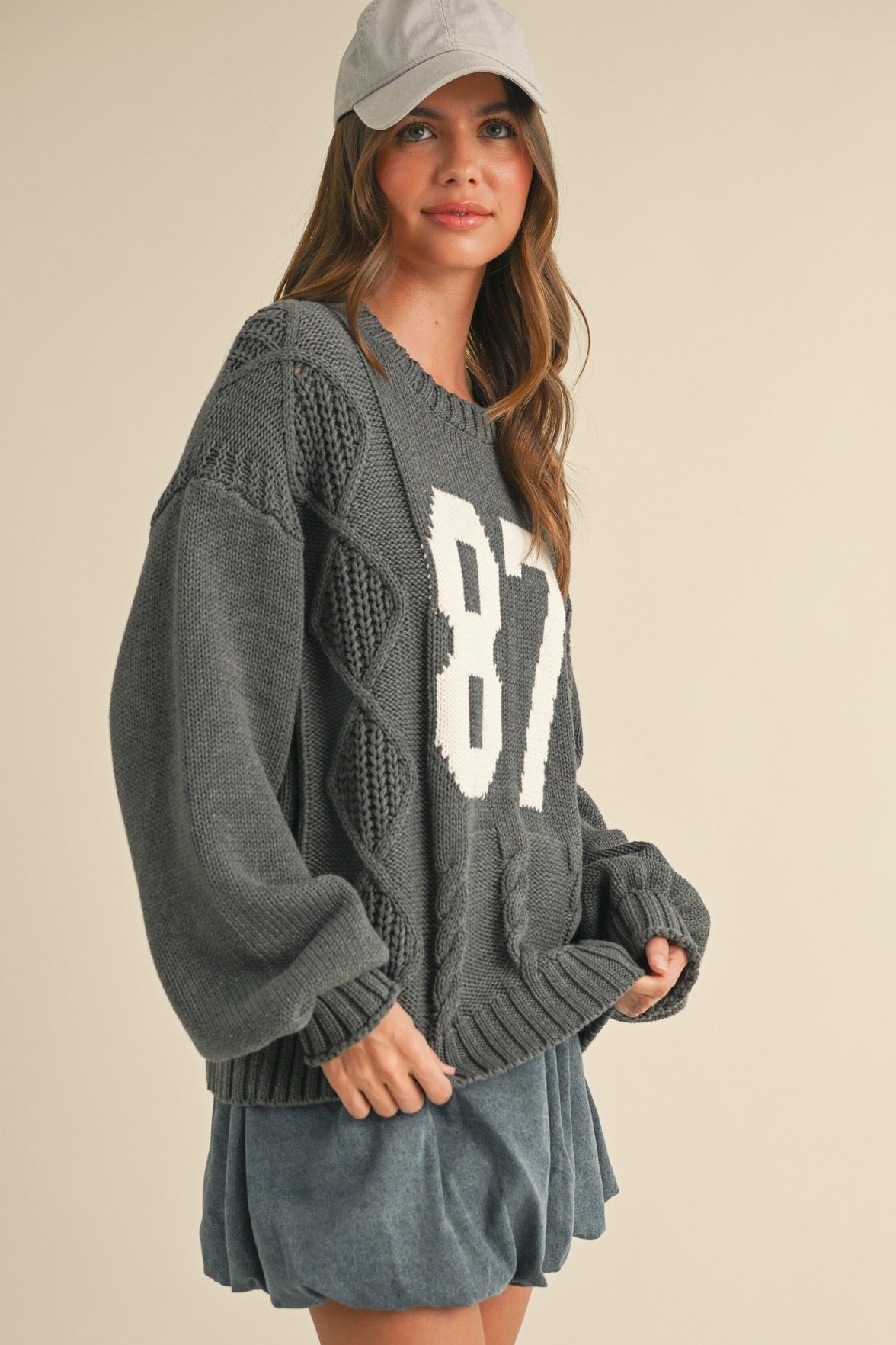 "87" Sweater